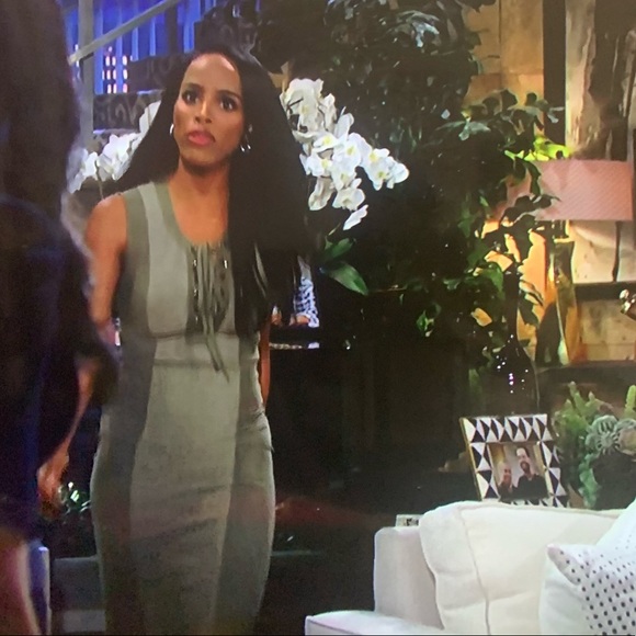 BCBGMAXAZRIA® Bodycon Fitted Dress - Picture 9 of 12